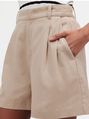 Madewell Harlow Short in Drapey Twill Vintage Khaki Size 6